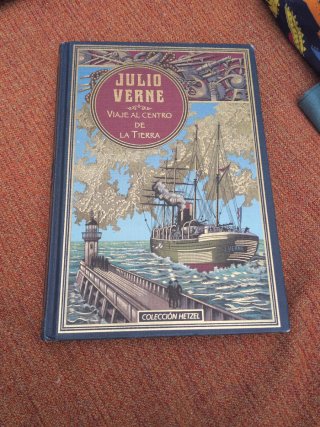 Libro Viaje al Centro de la Tierra de Julio Verne