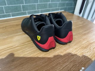Zapatillas Puma Ferrari Negras Rojas