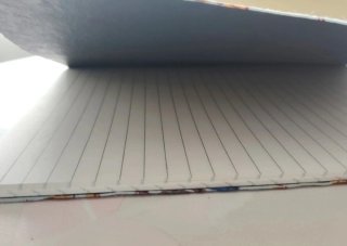 Libreta forrada con diseño floral