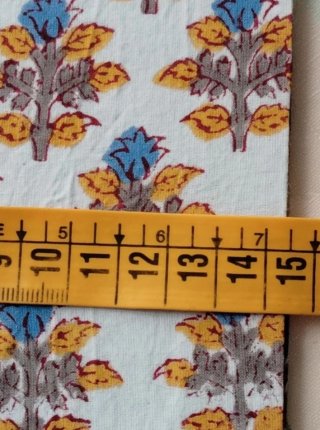 Libreta forrada con diseño floral
