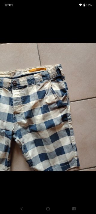 Bermuda uomo a quadri bianchi e blu