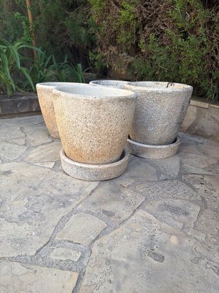 4 Macetas de Piedra Beige/Gris