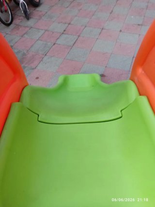Tobogan infantil piscina/jardi MAÇANET DE LA SELVA