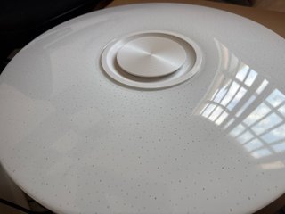 Plafón LED RGB 30W con altavoz (Leroy Merlin)