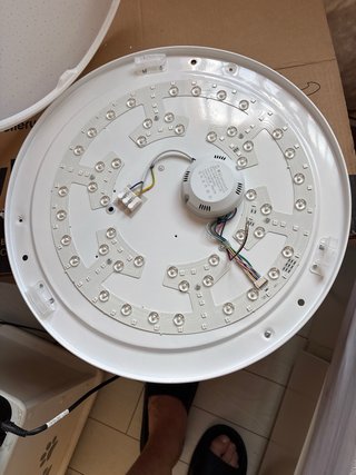 Plafón LED RGB 30W con altavoz (Leroy Merlin)