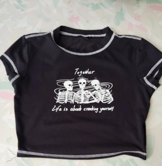 Camiseta Crop Top Shein Talla S Esqueleto