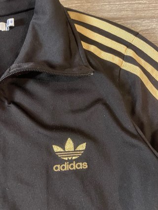 Chaqueta Adidas Firebird Negra y Dorada