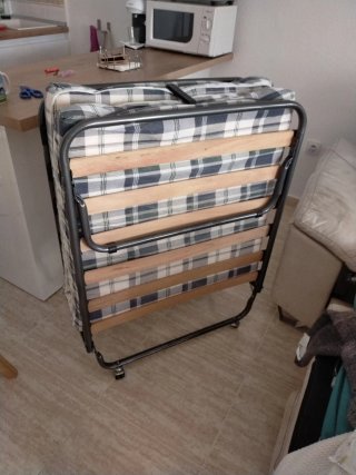Cama plegable individual