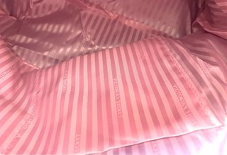 Bolso Victoria's Secret Rayas