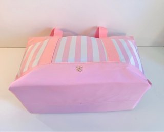 Bolso Victoria's Secret Rayas