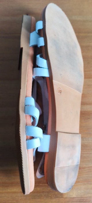 Sandalias planas blancas