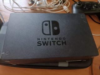 Nintendo Switch hori + mando + 20 juegos