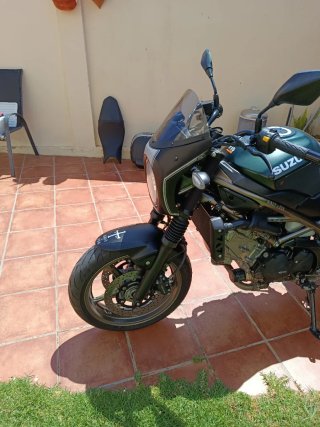Asiento Suzuki SV650 y cúpula café race