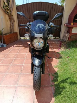 Asiento Suzuki SV650 y cúpula café race