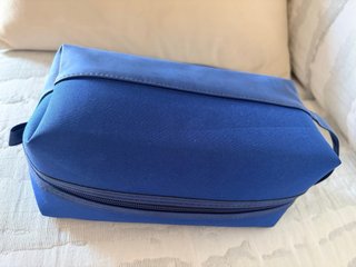 Bolsa de aseo azul