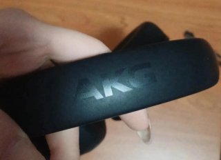 AKG Y600 Auriculares Negros