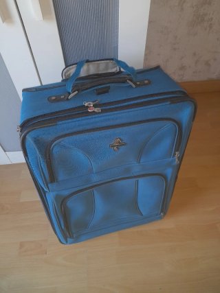 Maleta grande Lear describcion ! O caja con ruedas