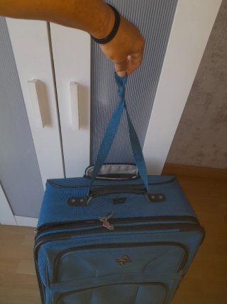 Maleta grande Lear describcion ! O caja con ruedas