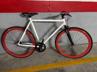Bicicleta Fixie Blanca Ruedas Rojas