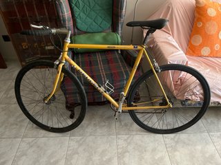 Bicicleta Peugeot Amarilla