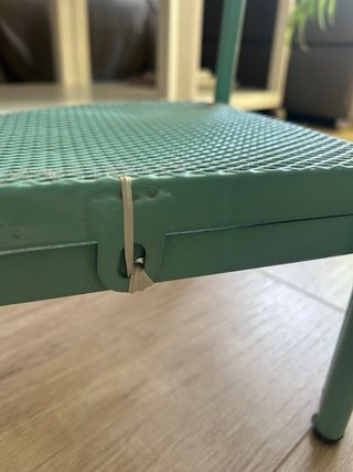 Estantería rinconera metálica verde azulado