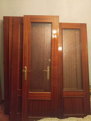 Lote puertas madera maciza Sapeli