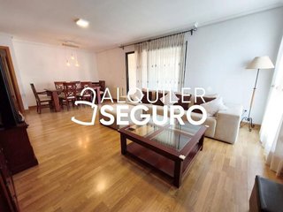Piso en alquiler en Paus - Poligono San Blas en Alicante