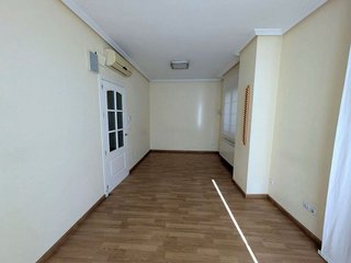 Piso en alquiler en Centro Ciudad en Linares