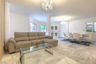Casa adosada en venta en Los Naranjos - Las Brisas en Marbella