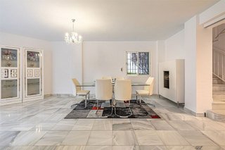 Casa adosada en venta en Los Naranjos - Las Brisas en Marbella