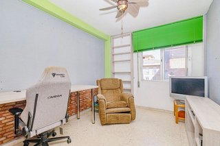 Piso en venta en Cervantes en Granada