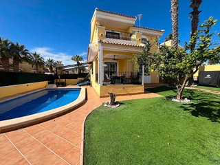 Casa en venta en Campos de Golf - Villa Martin - Los Dolses en Orihuela