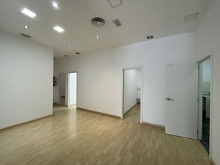 Local comercial en alquiler en El Pilar en Valencia