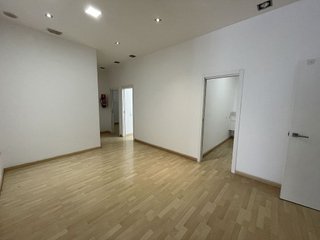 Local comercial en alquiler en El Pilar en Valencia
