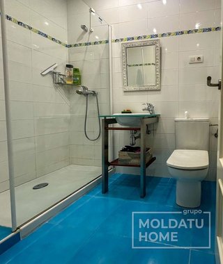 Piso en venta en San Pedro de Deusto-La Ribera en Bilbao
