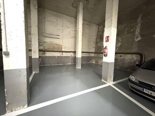 Garaje en alquiler en Benalúa en Alicante