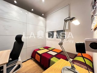 Piso en venta en Ciutat Jardí en Valencia