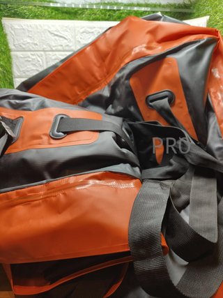 Caja trasera para enganche de remolque