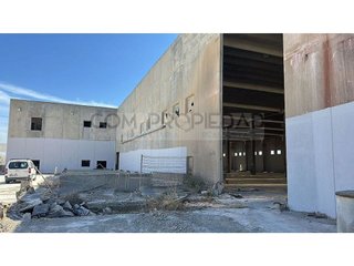 Nave industrial en alquiler en Bunyola