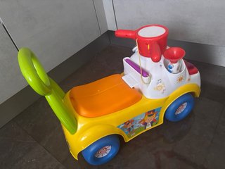Correpasillos musical infantil
