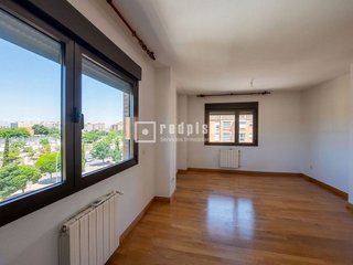Piso en alquiler en Sanchinarro en Madrid