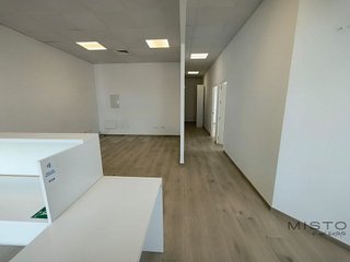 Local comercial en alquiler en Nueva Andalucía centro en Marbella
