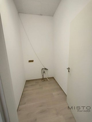 Local comercial en alquiler en Nueva Andalucía centro en Marbella