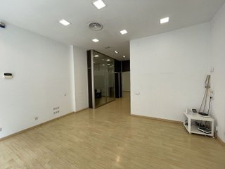 Local comercial en alquiler en El Pilar en Valencia