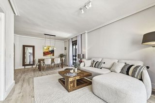 Piso en venta en Nueva Andalucía centro en Marbella
