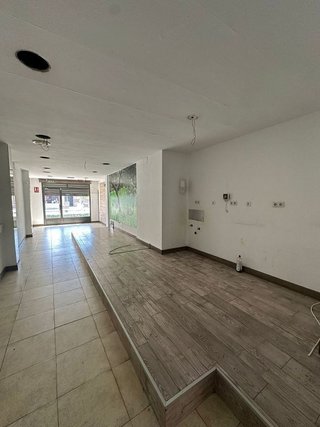 Local comercial en alquiler en Maracena