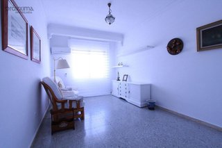 Piso en alquiler en Cruz Roja en Sevilla