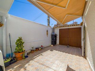Casa adosada en venta en Nueva Torrevieja - Aguas Nuevas en Torrevieja