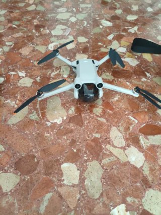 Dron DJI Mini 3 Pro + Accesorios