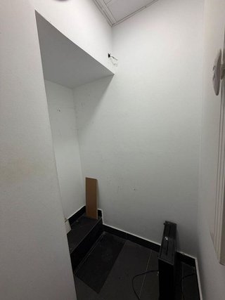 Local comercial en alquiler en Valdezarza en Madrid